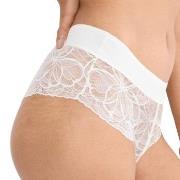 Triumph Truser Body Make-Up Illusion Lace Shorty Offwhite 44 Dame