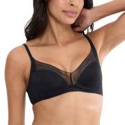 Triumph BH Breathe and Lift Smart N EX Svart Fit Smart 3 Dame