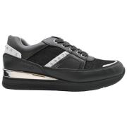 Connie 17 Black SC Sneakers