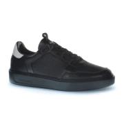 Klassisk Svart Basketball Sneaker