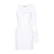 Hvite kjoler med 926 hull