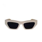 Solbriller med uregelmessig form, mørkegrå linse og hvit ramme