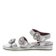 Pre-owned Satin sandals