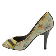 Pre-owned Fabric heels