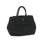 Pre-owned Nylon handbags
