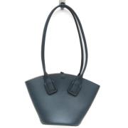 Pre-owned Leather handbags