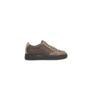 Beige Skinn Sneakers med Side Logo