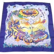 Pre-owned Silk scarves