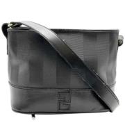 Pre-owned Leather shoulder-bags