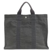 Pre-owned Fabric totes