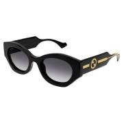 Stilig svart solbriller med svarte linser