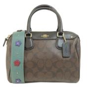 Pre-owned Fabric handbags