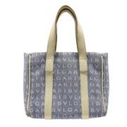 Pre-owned Fabric handbags