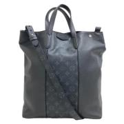 Pre-owned Fabric totes