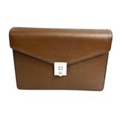 Pre-owned Leather clutches