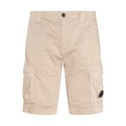 Lette beige shorts for sommeren