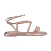 Flat sandal med flettet rhinestones