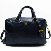 Pre-owned Leather shoulder-bags