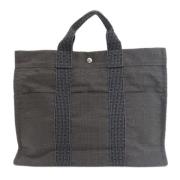 Pre-owned Canvas handbags