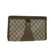 Pre-owned Leather clutches