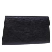 Pre-owned Leather clutches