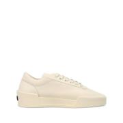 Hvite Skinn Almond Toe Sneakers