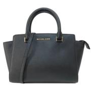 Pre-owned Leather handbags