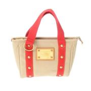 Pre-owned Canvas handbags