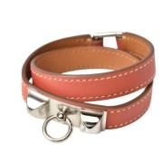 Pre-owned Leather bracelets