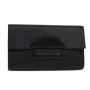 Pre-owned Leather clutches