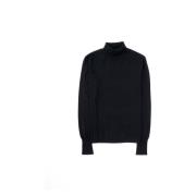 Elegant Ull Turtle Neck Sweater