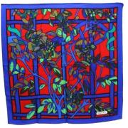 Pre-owned Silk scarves