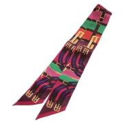 Pre-owned Silk scarves