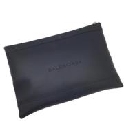 Pre-owned Leather clutches