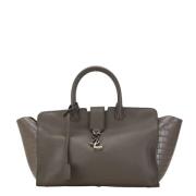 Pre-owned Leather handbags