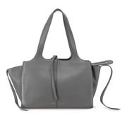 Pre-owned Leather totes