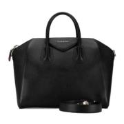 Pre-owned Leather handbags