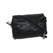 Pre-owned Leather shoulder-bags