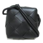 Pre-owned Leather crossbody-bags