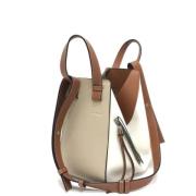 Pre-owned Leather shoulder-bags