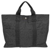 Pre-owned Canvas handbags