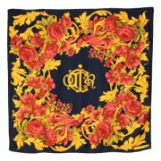 Pre-owned Silk scarves