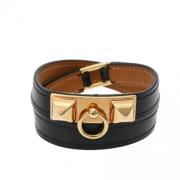 Pre-owned Leather bracelets