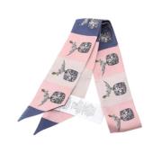 Pre-owned Silk scarves