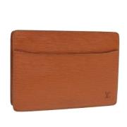 Pre-owned Leather clutches