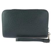 Pre-owned Leather clutches