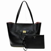 Pre-owned Leather shoulder-bags