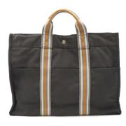 Pre-owned Canvas handbags