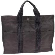 Pre-owned Canvas handbags