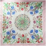 Pre-owned Silk scarves